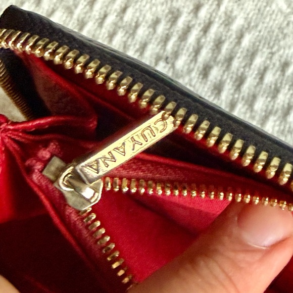 Cuyana Pebbled Leather Long Zip Continental Wallet Black/Red, VGUC, Has Monogram - Picture 10 of 13